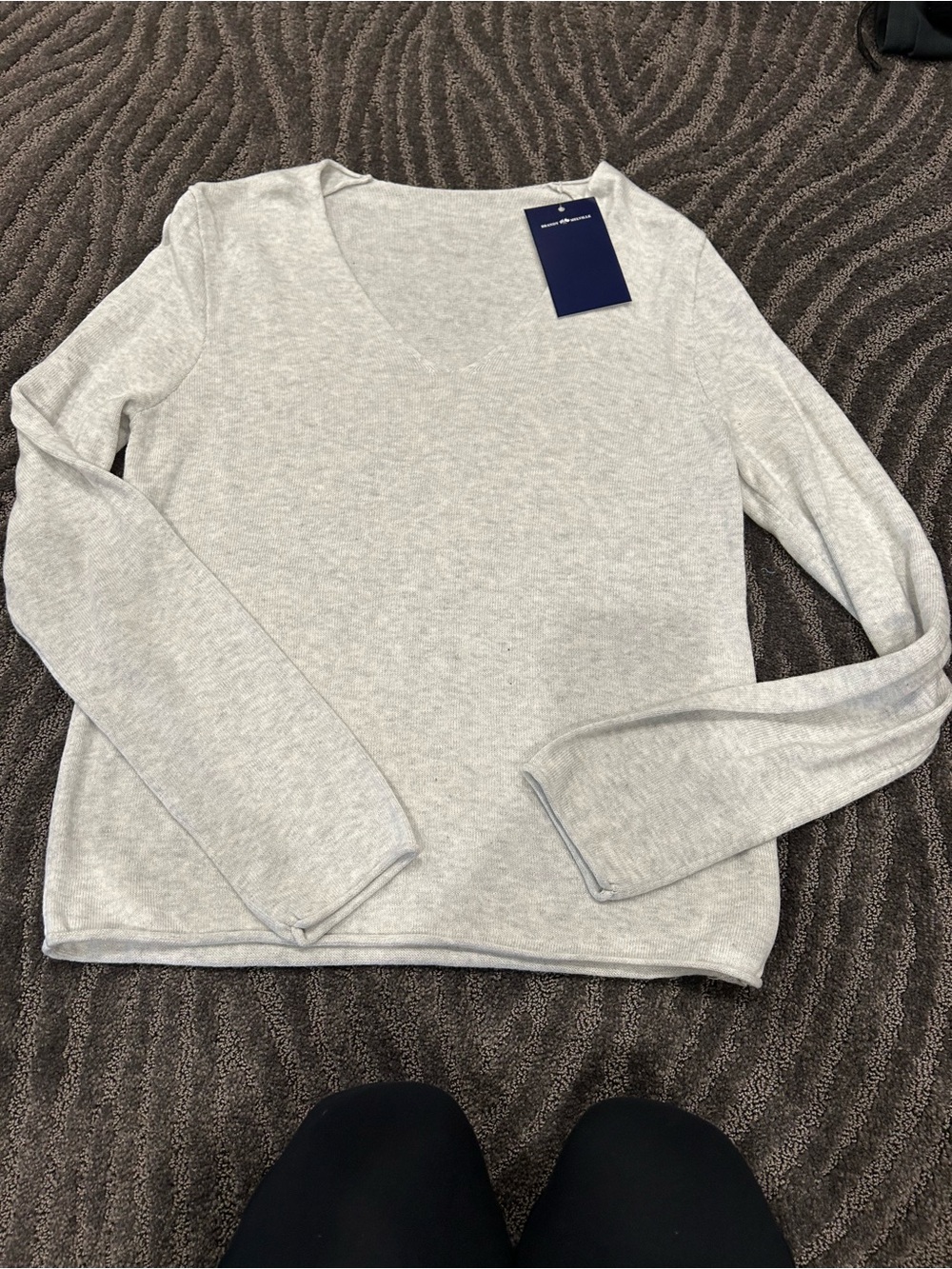 Brandy Melville Light Gray V-Neck Long Sleeve Sweater